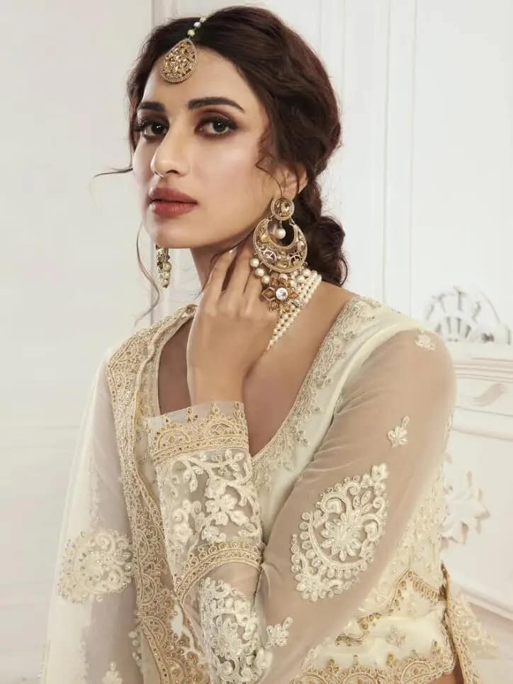 Champagne Iovry Prom dresses with wrap Lehenga Choli Embroidered Dupatta Girlish Indian Long sleeve Choli Asian Evening Gown